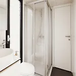 Vipliving Houseboat بوتيل *