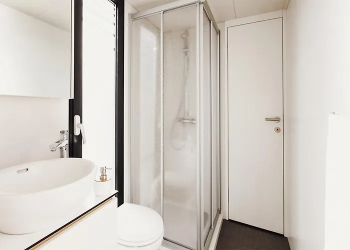 Vipliving Houseboat Hotel en barco *
